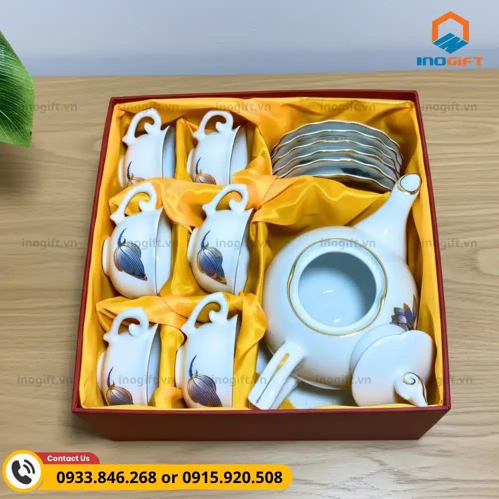 Bộ ấm chén mẫu đơn hoa sen, họa tiết trang nhã, tinh tế