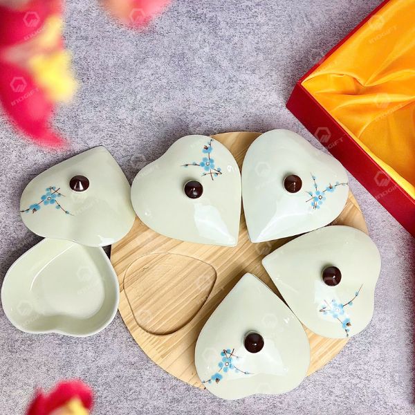 Set 5 hũ đựng mứt giá rẻ tặng công nhân