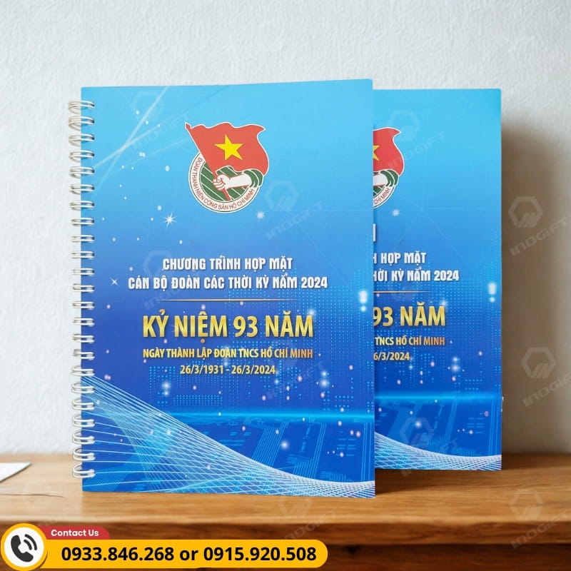 Sổ tay Đoàn viên kỷ niệm 26/3 với thiết kế bìa xanh truyền thống