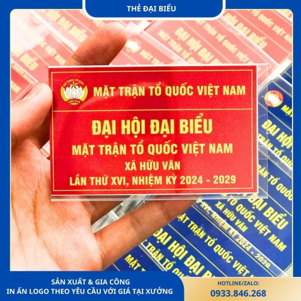Thẻ cài đại biểu Đại hội Mặt trận Tổ quốc