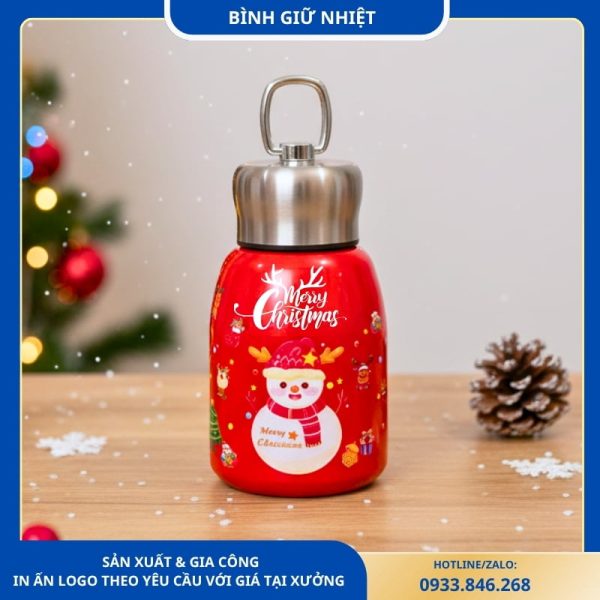 Bình giữ nhiệt quà tặng Noel giá rẻ, thiết kế đơn giản nhưng đẹp mắt.