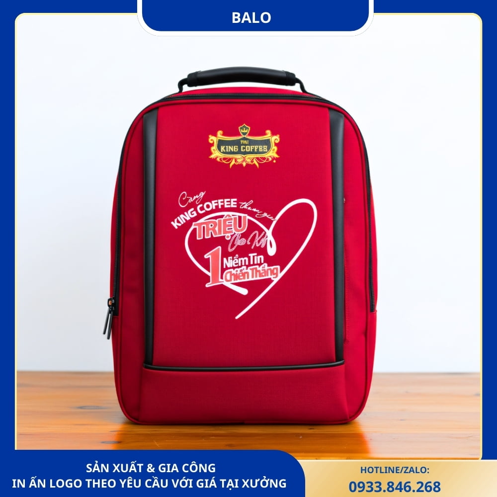 Balo đỏ in logo King Coffee nổi bật