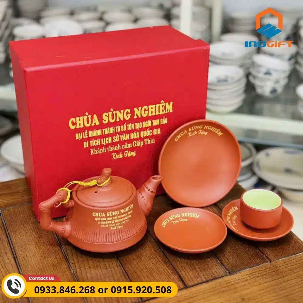 Bộ ấm chén tử sa quà tặng Đại hội Phật giáo, thiết kế trang nhã