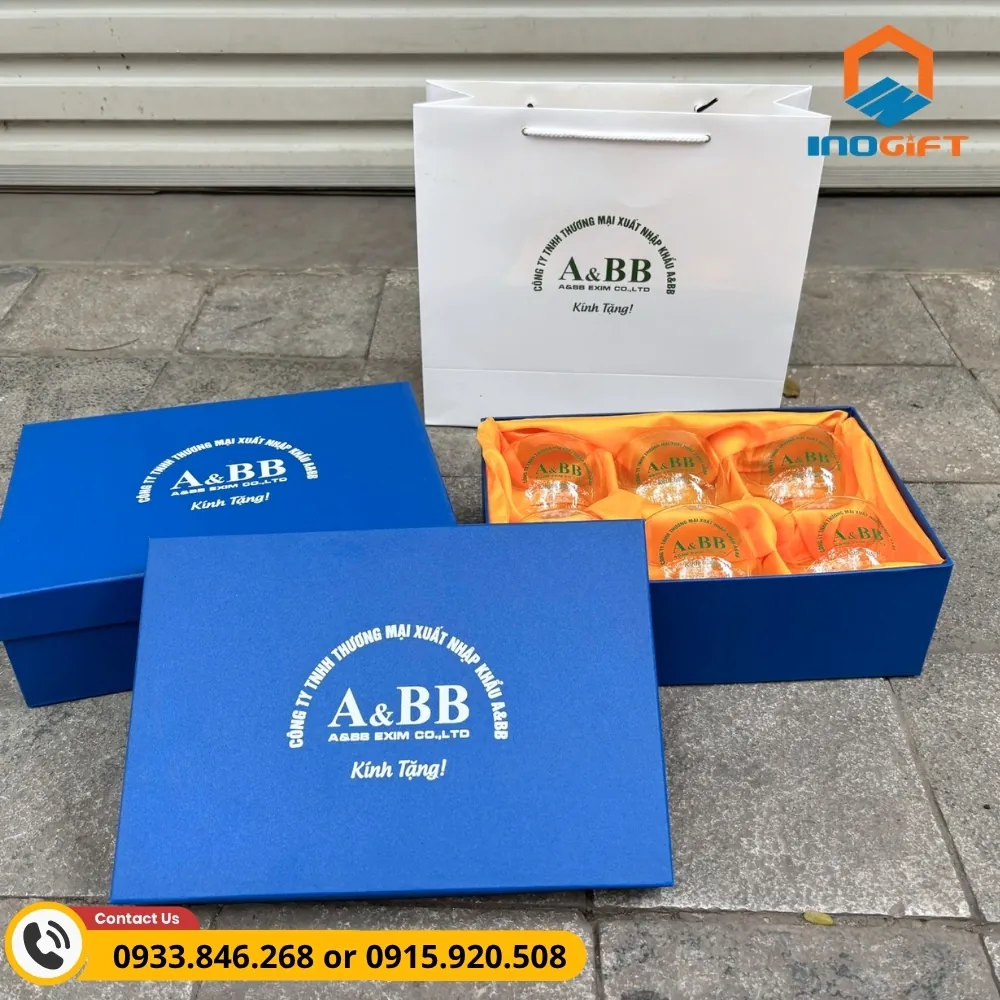 Cốc thủy tinh tròn in logo kèm hộp lót lụa, thiết kế đẹp mắt
