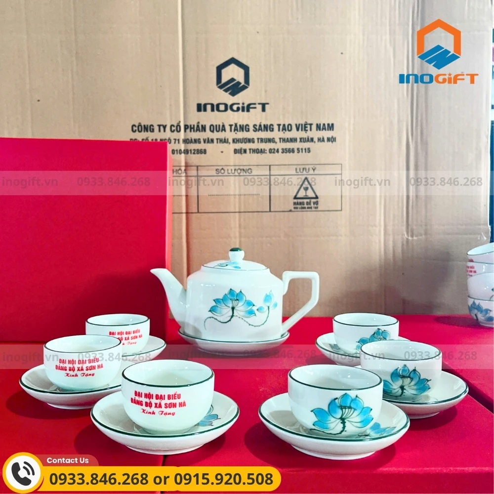 Bộ trà men kem quà tặng Đại hội Đảng xã Sơn Hà